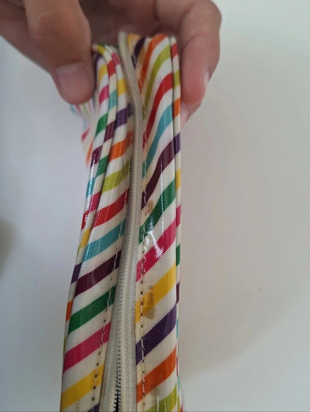 Kate Spade Rainbow Shopper Tote & Matching Pouch EUC